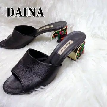 D.IANA 다이애나 블랙 검정 오픈토 샌들 자수 꽃무늬 가죽