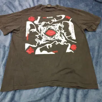 RED HOT CHILI PEPPERS XL 사이즈 티셔츠