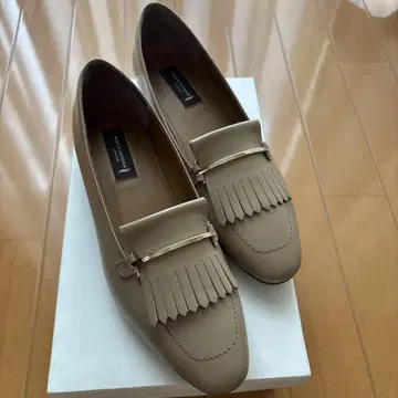 [새상품급] MACKINTOSH LONDON 프린지 로퍼 베이지 23.5