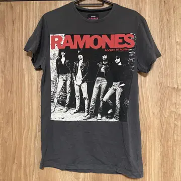 해외 구제 의류 RAMONES 유즈드 반팔 티셔츠 밴딩 프린트