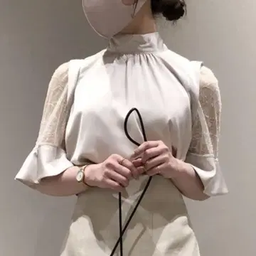 snidel 새틴 시어 슬리브 블라우스 셔츠