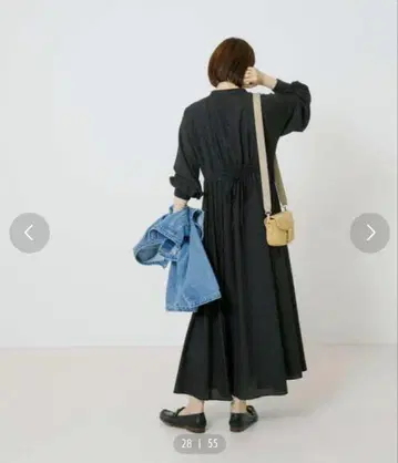 다크 브라운 플리츠 디자인 원피스