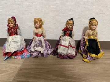 빈티지 민족 의상 인형 4개 세트