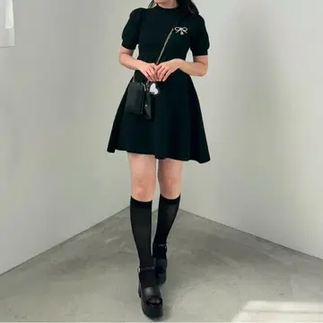 안미르 퍼프 소매 미니 니트 원피스 반팔 블랙