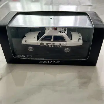 미개봉 새상품 Nissan Crew 경찰 차량 1/64 RAYS
