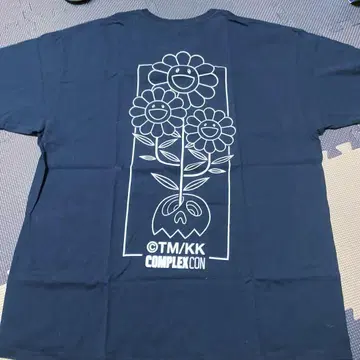 무라카미 다카시 kaikaikiki COMPLEXCON Flower XL