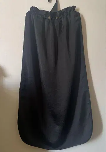 블랙 롱 스커트 허리 조임
