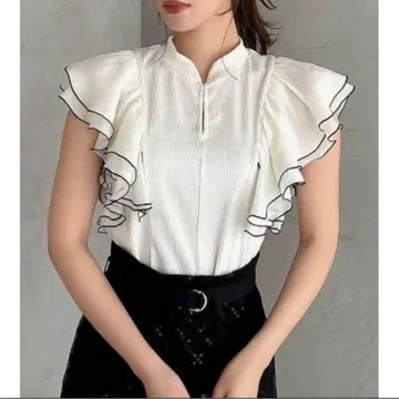dazzlin 다즐린 프론트 후크 프릴 상의