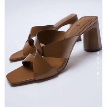 ZARA 자라 가죽 블록 힐 샌들 새상품급