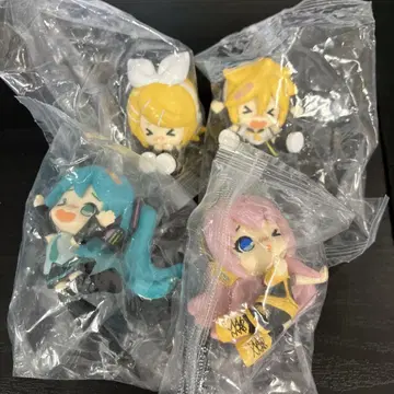 스텐코린 루카 & 하츠네 미쿠 카가미네 렌 & 카가미네 린 피규어