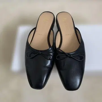 Piascoutch 블랙 리본 뮬