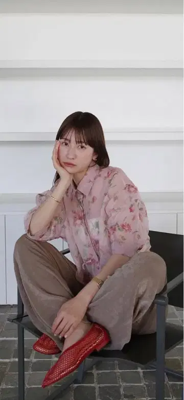 CLANE 택 포함 미사용 새상품 시어 숏 슬리브 플라워 셔츠