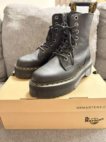 Dr. Martens Jadon III 블랙 통굽 부츠 EU37