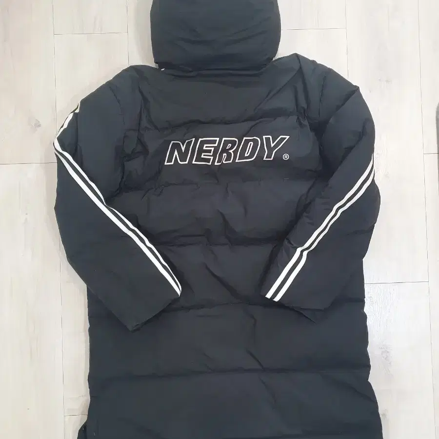 ☆NERDY☆ Glossy Track Top Silver NERDY | 널디 Nerdy Glossy Track Top Silver #널디,#져지 on