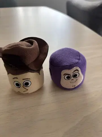 요기보 우디와 버즈 라이트이어 봉제 인형