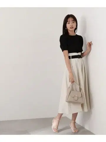하이 웨스트 턱 플레어 스커트 프로포션