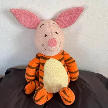 디즈니 호랑이 인형옷을 입은 새끼 돼지 봉제 인형 (52cm)