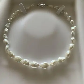 바로크 진주 목걸이
