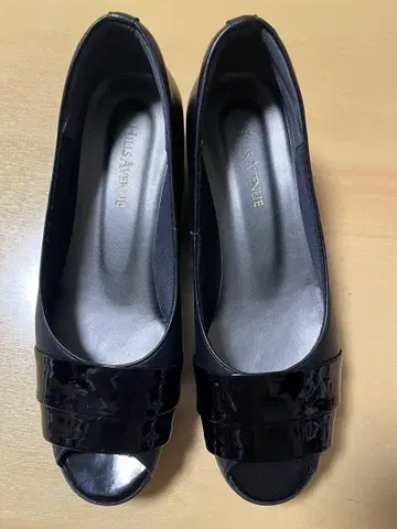 힐즈 애비뉴 HILLS AVENUE 오픈토 펌프스 23.5cm