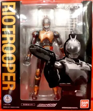 반다이 S.H.Figuarts 가면라이더 파이즈 라이오 트루퍼