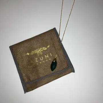AZUNI 그린 스톤 펜던트 목걸이