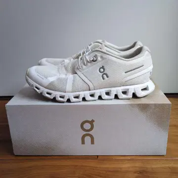 On Cloud 5 화이트 24.0cm