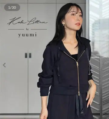 고베 레터스 yuumi 씨 콜라보 더블 지퍼 숏 후드티 네이비