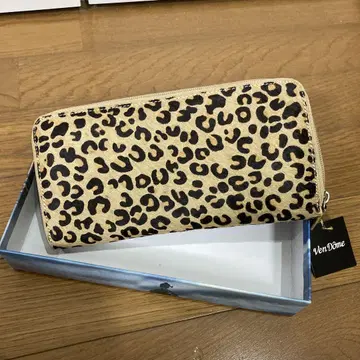 레오파드 무늬 장지갑