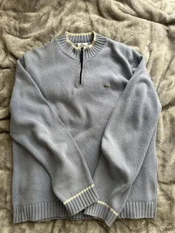 Lacoste 라이트 블루 집업 스웨터