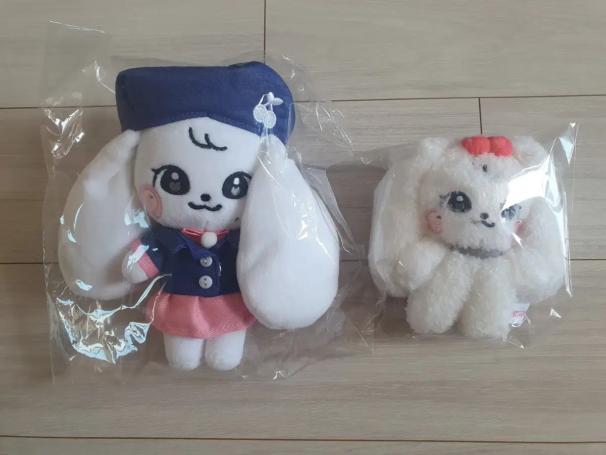 아이브 미니브 팝업 스쿨+10cm 체리 키링 미개봉 판매 양도