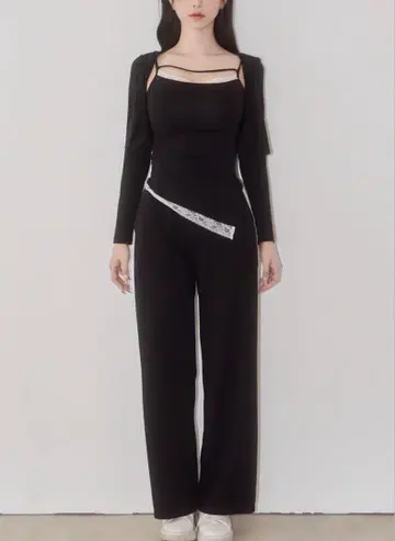 이론 레이스 라인 라운지웨어