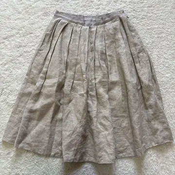 마가렛 호웰 린넨 턱 플리츠 플레어 스커트 아이보리 새상품급