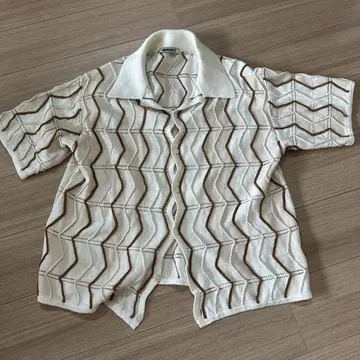 nknit 아이보리 지그재그 무늬 반팔 니트