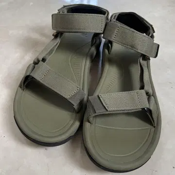 Teva 스포츠 샌들 올리브 8