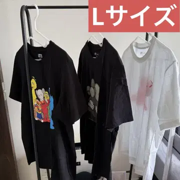 유니클로 KAWS 티셔츠 UT L 사이즈