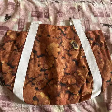 카프 모미지 만두 토트백