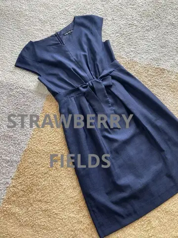 SYNABERRY FIELDS 네이비 무릎 기장 원피스