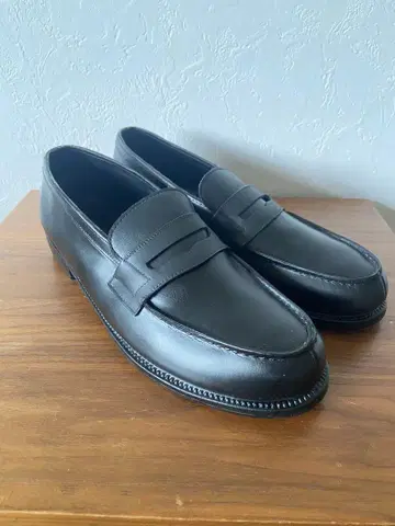 MACKINTOSH 블랙 인조 가죽 로퍼