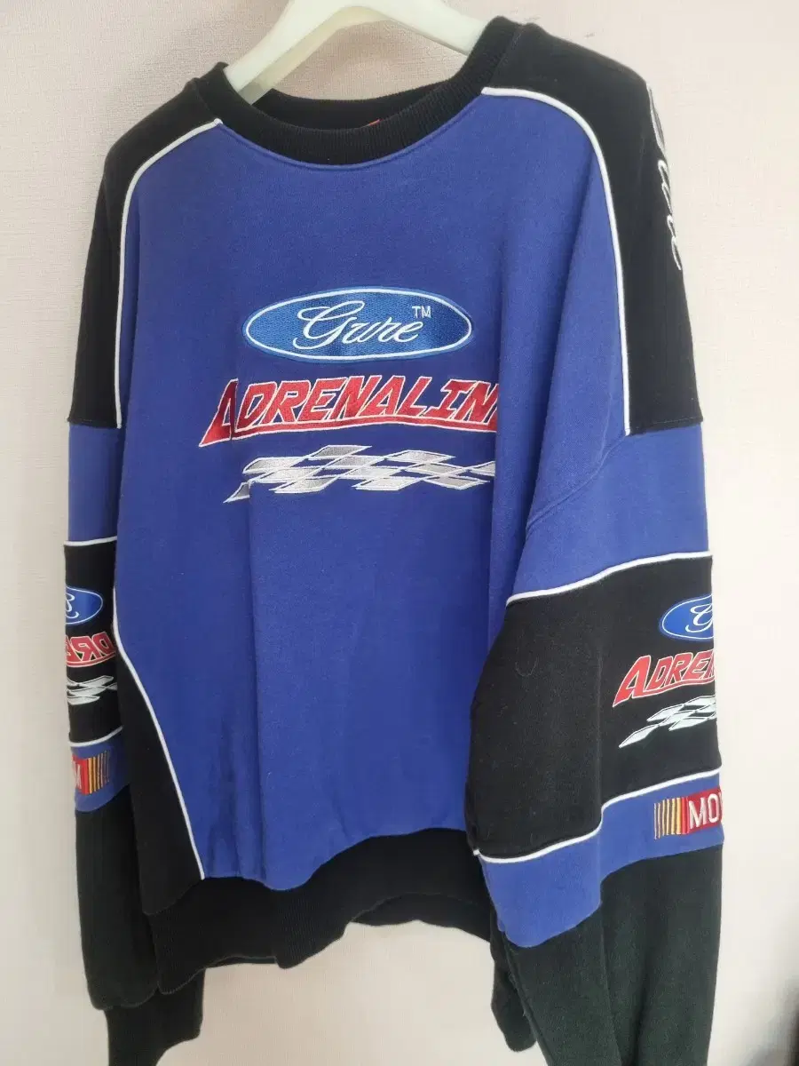 Groove Rhyme Adrenaline Sweatshirt