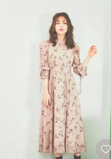 노엘라 플로키 에어리 원피스 모카 브라운 M