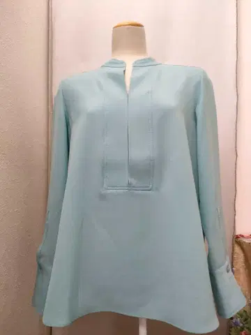 알아바일 블루 블라우스 노카라