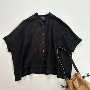 미즈이로 인드 면 린넨 반팔 밴드 카라 와이드 셔츠 블랙