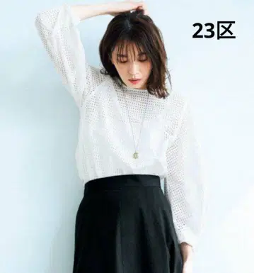 자수 레이스 볼륨 슬리브 블라우스 23구 온워드 레이스