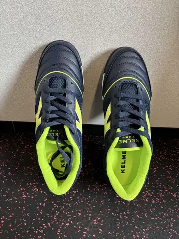 KELME 풋살화 네이비/라임