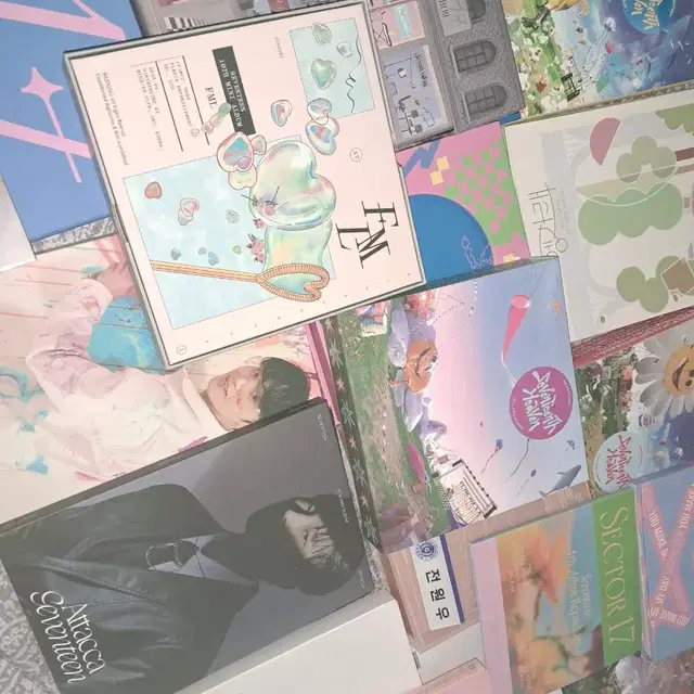 세븐틴 앨범, 인형, 포카 일괄 판매합니다~