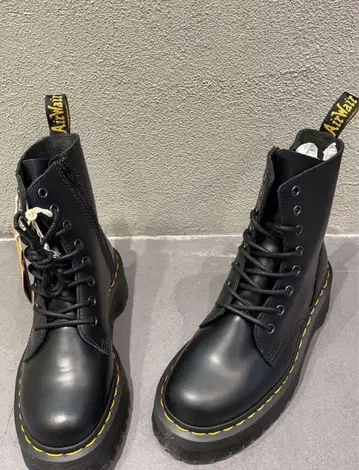 신상품, 미사용 Dr.Martens 닥터마틴 JADON 8홀 부츠