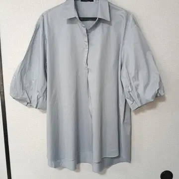 DAMAcollection 그레이 반팔 벌룬 슬리브 셔츠
