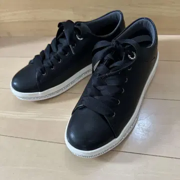 안리프 큐빅 레이스업 스니커즈 23cm