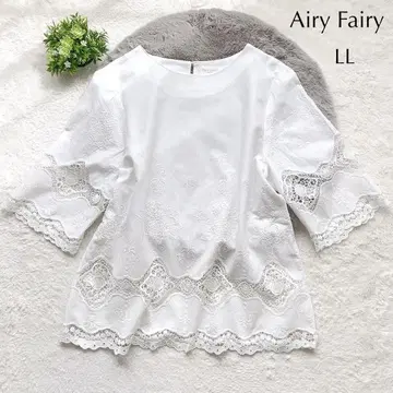Airy Fairy 반팔 린넨 블라우스 꽃무늬 자수 화이트 레이스 디자인