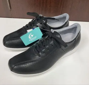 문스타 월드 마치 (22.5cm) 블랙 스니커즈